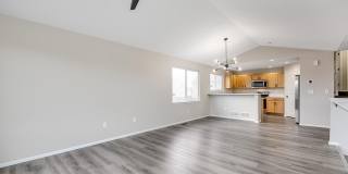 Totally Updated 3 Bedroom 4 Bath home Gallery 5