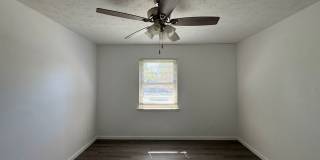 Charming 3 Bed 2 Bath Home with Fenced Yard Gallery 18