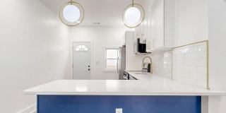 2320 W LEXINGTON Street Gallery 8