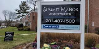 Summit Manor Apartments Gallery 2