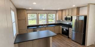 4052 Underwood Lane Gallery 1