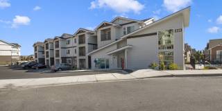 The Tides at Willow Pointe Gallery 1