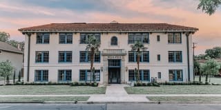 BELLA VILLA Gallery 1