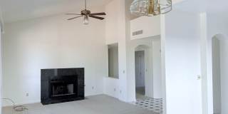 Spacious 2bd/2bath + Den home in gorgeous community (there's a lake!) Gallery 1