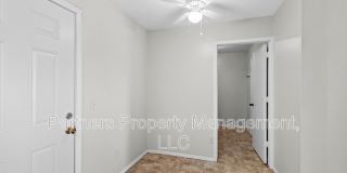 3520 West Olive Street Gallery 11