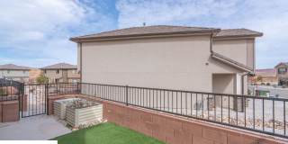 Private 4 Bedroom Corner Unit Gallery 43