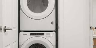 Eddy Redondo Residences Gallery 63