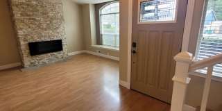 Charming and Spacious 3BB/2.5BA home for rent!  AVAILABLE NOW Gallery 7
