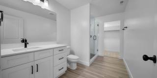 Newly Built 4 Bedroom Townhome! Gallery 5