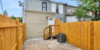 GORGEOUS end unit in Baltimore! 3 Bedrooms 3 Bathrooms Plus a Rec Room! GORGEOUS end unit in Baltimore! 3 Bedrooms 3 Bathrooms Plus a Rec Room! Gallery 9