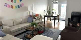 7200 OAK Street Gallery 3