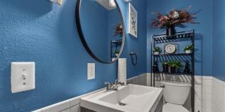 2002 17th Street Gallery 26