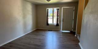 PETS ALLOWED - GREAT UNIT BETWEEN MEDFORD AND CENTRAL POINT AVAILABLE NOW Gallery 7