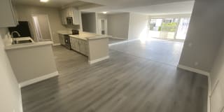 The Brentwood Collection Gallery 15