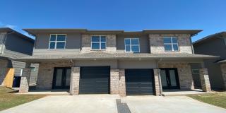 3 Bed 2.5 Bath Duplex Includes Office Space  North OKC Gallery 1