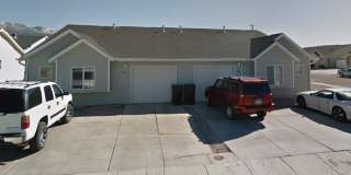 3 Bedroom 2 Bath - Twin Home in Cedar Willows Gallery 1