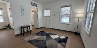 1 bed, 1 bath for rent in quiet Waterloo neighborhood Gallery 1