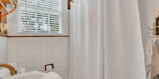 1219 Washington Ave Gallery 8