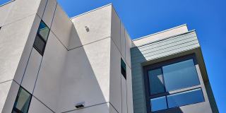 Dezi Gallery 20