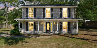 Cozy Fireplace, Spacious Backyard, Great Location Gallery 1