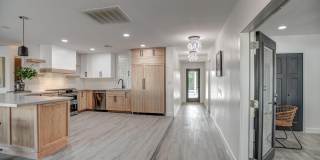 8349 E Columbus Avenue Gallery 33