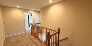 Bright Open-Concept Condo with 1-Car Garage in Prime Commuter Location Gallery 22