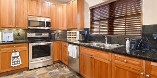 Beautiful townhome, ski shuttle, views, utilities included, pets negotiable, winter lease! Take a look quick! Beautiful townhome, ski shuttle, views, utilities included, pets negotiable, winter lease! Take a look quick! Gallery 13