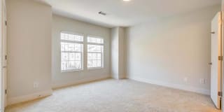 Sofi at Salem Station Gallery 37