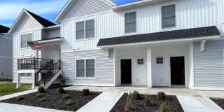 4 Bedroom Townhome - Holland South Side Gallery 1