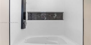8072 NW 123rd Ter Gallery 38