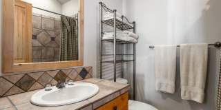 Luxury Townhome at The Cove at Eagle Mountain in Park Meadows Gallery 26