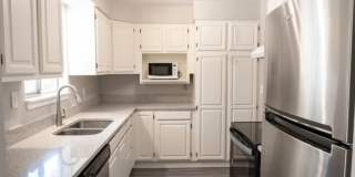 3 Bedroom Rambler Situated on a Large Lot with Mature Landscaping! Gallery 7