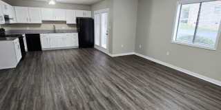 Country Shores Gallery 80