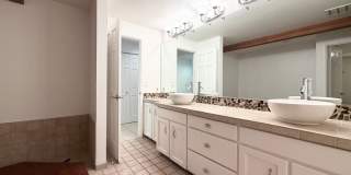 3695 Sqft. Redondo home near Puget Sound! Gallery 40