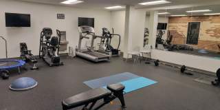 Horizon West Condo for Rent with South-side Views of the Flatiron Mtns Gallery 18