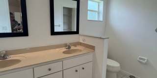 Single family Home with Florida room! Gallery 8