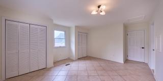 2924 GRACEFIELD Road Gallery 21