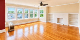 4646 West Addison Gallery 1