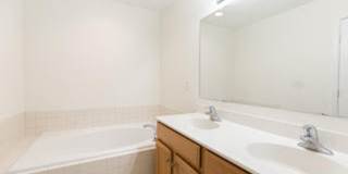 Spacious, Large, Luxury 3 Bedroom Townhouse in Hockessin, Delaware Gallery 24