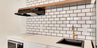 The Empire Gallery 17