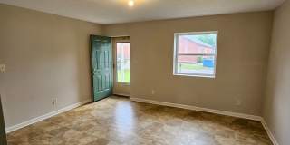 Large 2 bedroom house Gallery 12