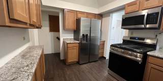 Charming and Updated 3BR Home For Rent in Pittsburgh's Elliot Neighborhood Gallery 7