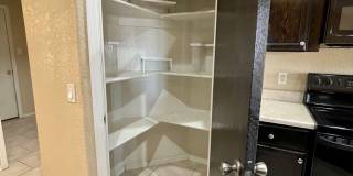 Pool Home in Victoria Meadows Gallery 9