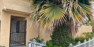 SPACIOUS 3BR/2.5BA EASTSIDE TOWNHOME FOR LEASE Gallery 1