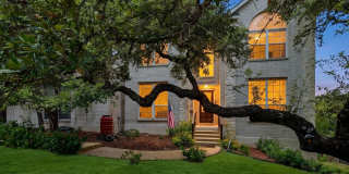 Beautifully Updated 4BR/3BA | Downstairs Bedroom | Spacious Backyard & Deck Beautifully Updated 4BR/3BA | Downstairs Bedroom | Spacious Backyard & Deck Gallery 1