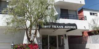 Charming 2BR Condo in West Los Angeles Gallery 3