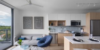 The Boulevard Gallery 18