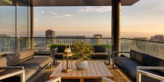 1900 Broadway Gallery 52