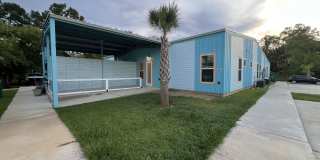 300 Seminary Drive lot: 15 Gallery 1