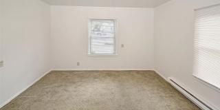 Inviting 4 Bed, 2 Bath in GU District! (GU Off-Campus Housing - Preleasing for June 2026) Gallery 9